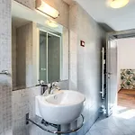 Residenza Regina Apartment